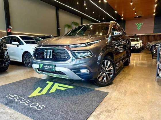 FIAT TORO 2.0 16V TURBO DIESEL RANCH 4WD AT9 FIAT TORO 2.0 16V TURBO DIESEL RANCH 4WD AT9